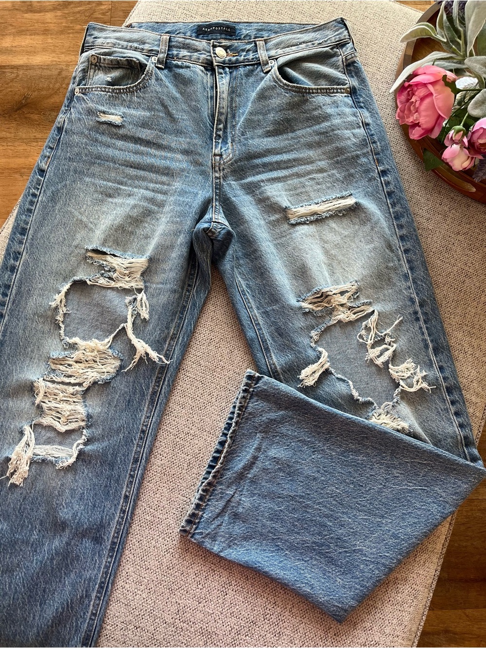 Aeropostale High Rise Baggy Distressed Jeans Size 10